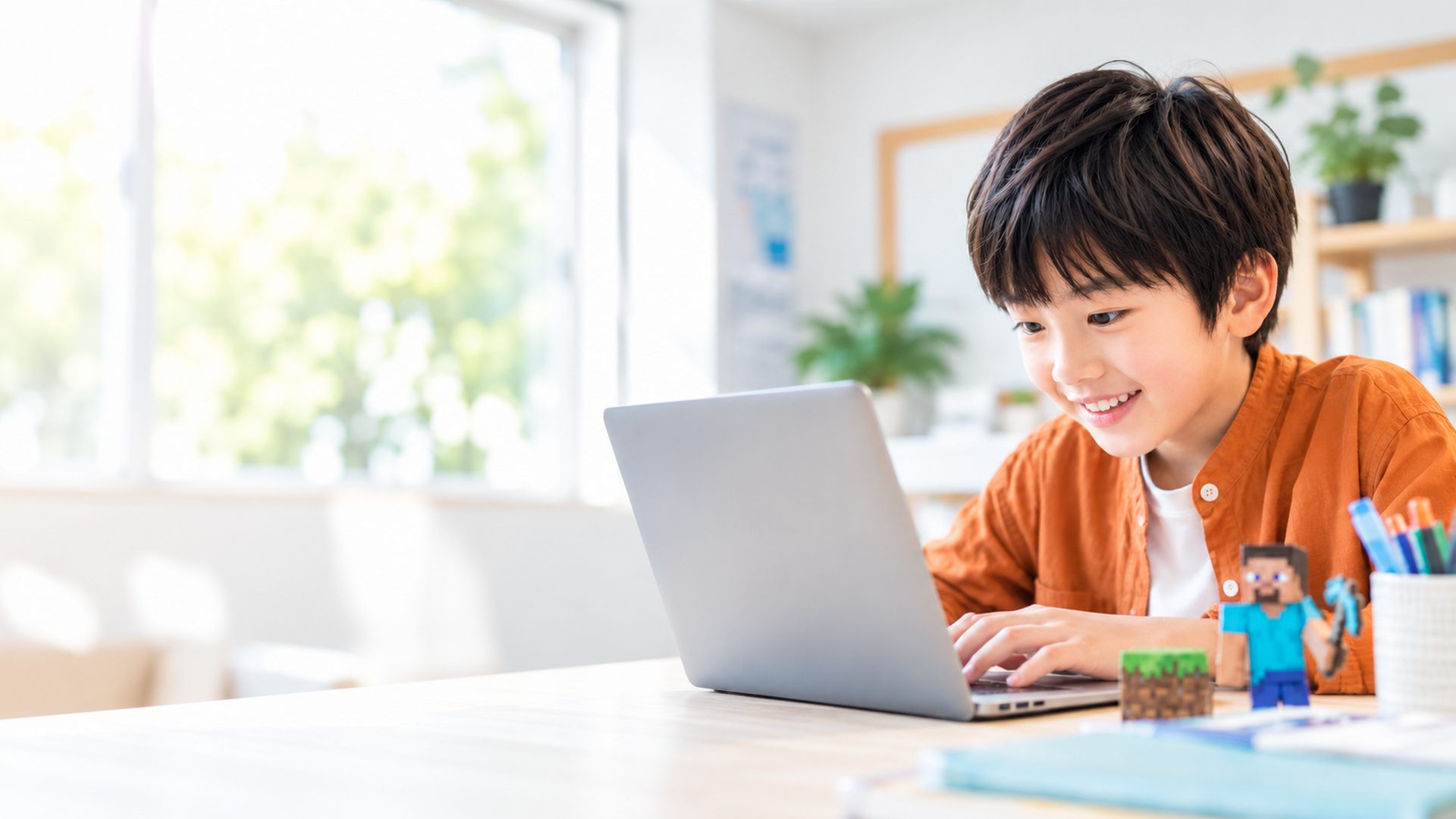 子どもがPCでマイクラを楽しむ写真